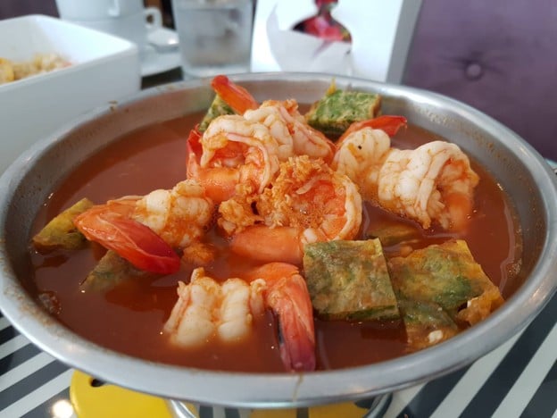 บ้าน น้ำ จันทร์ by คุณาวุฒิ