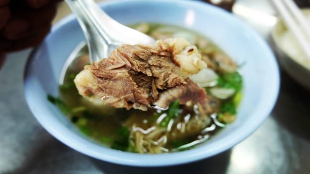 เมนูของร้าน เกาเหลาเนื้อเปื่อยตลาดพลู (ต.จันทร์เพ็ญ) ตลาดพลู