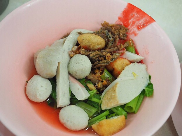เมนูของร้าน ล้งเล้งลูกชิ้นปลารสเยี่ยม สาขาบรรทัดทอง