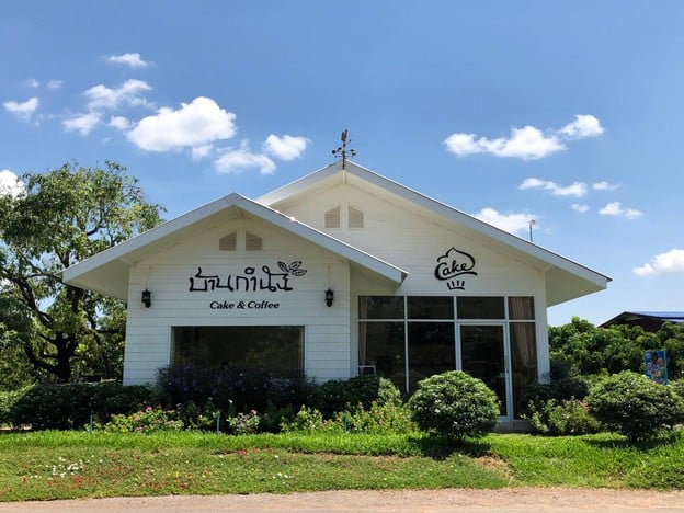 หน้าร้าน บ้านกำนัน Cake & Coffee