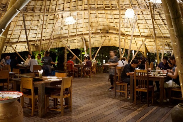 บรรยากาศ เรือนไม้