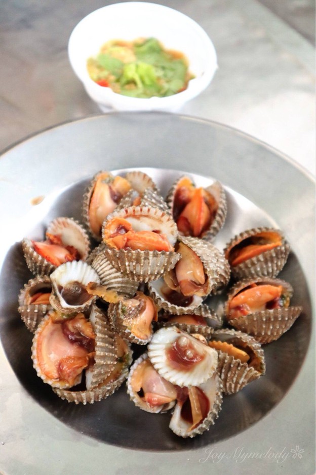 เมนูของร้าน หอยแครงลวกเจ๊ภา
