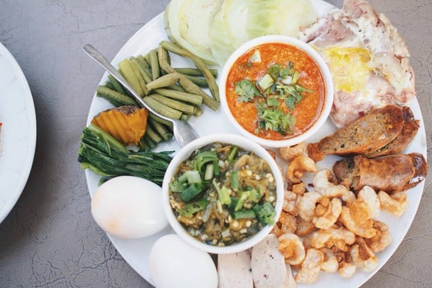 เมนูของร้าน ต๋อง เต็ม โต๊ะ นิมมานเหมินท์ ซอย 13