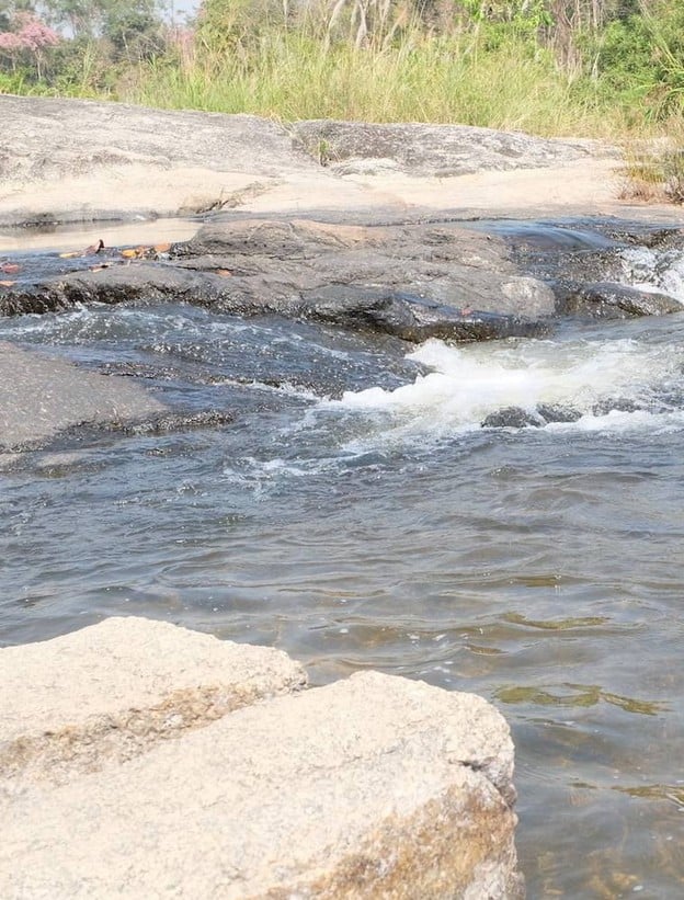 บรรยากาศ แก่งลานนกยูง