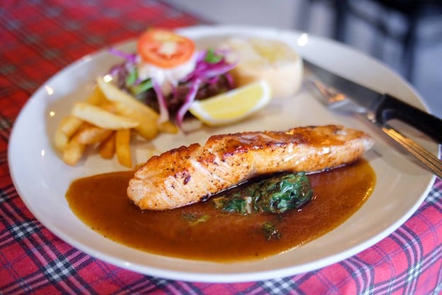 เมนูของร้าน East West Steak รัชดารามอินทรา