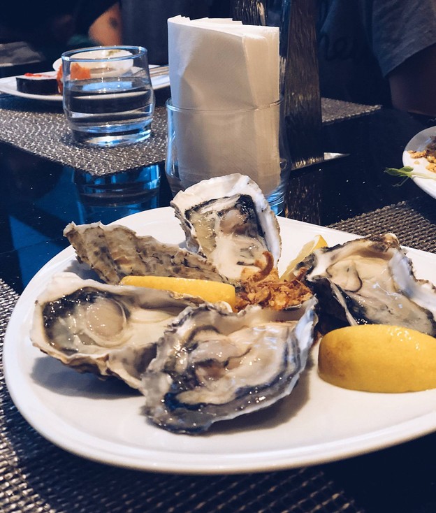 เมนูของร้าน Zeta Cafe โรงแรมฮอลิเดย์อินน์ กรุงเทพฯ