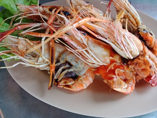 ร้านทะเลทองกุ้งเผา @แหลมโพธิ์ คูเต่า