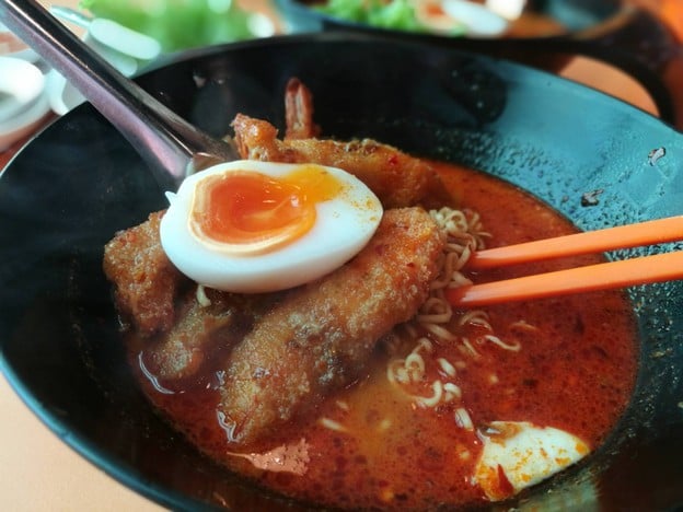 รวยแซ่บ เย็นตาโฟ&ก๋วยเตี๋ยวต้มยำไข่หวาน สาขา9