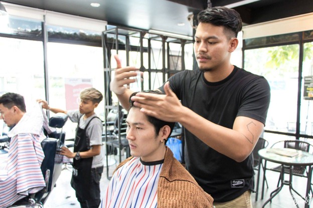 บรรยากาศ California Barber & Coffee Shop