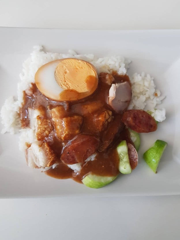 ข้าวหมูแดงสนามหลวง