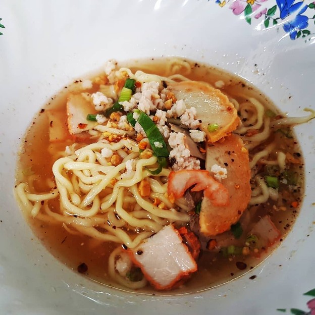 เมนูของร้าน ก๋วยเตี๋ยวเฮียชาติ (เจ้าเก่าวัดประสาท)