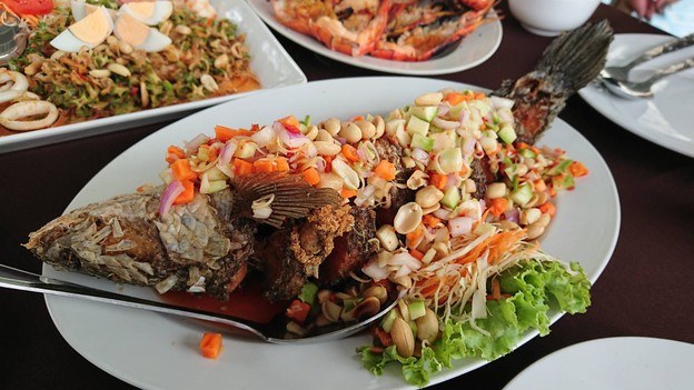 เมนูของร้าน ครัวเรือนเจ้าพระยา