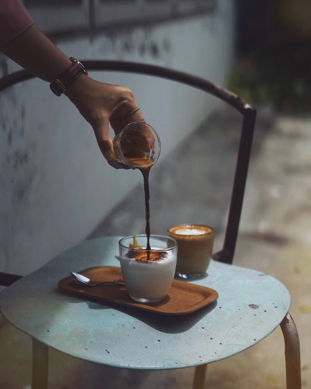 One Two Two Coffee Bar X Pas Normal Studios Acmen Ekamai Complex