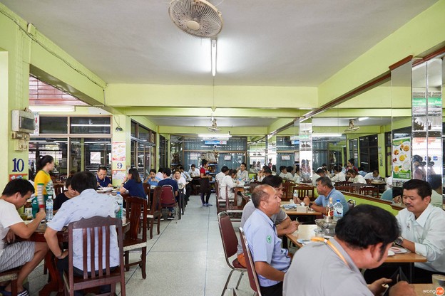 บรรยากาศ ไก่หุบบอนเจ้าของต้นตำรับ ศรีราชา