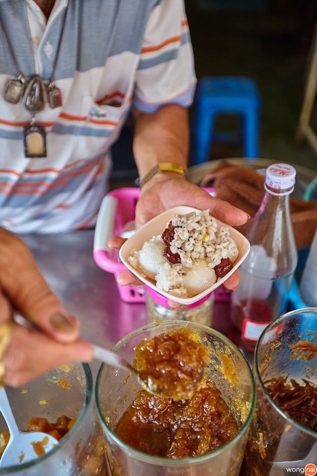 เมนูของร้าน ไอศครีมกะทิสดสวายเรียง