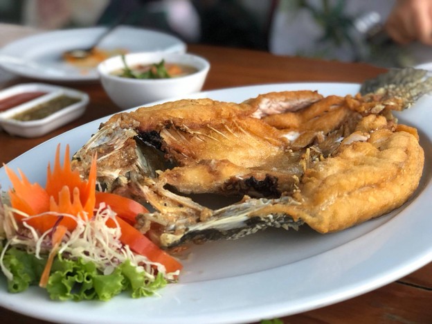 The View Village Restaurant & Karaoke แม่เหียะ