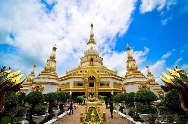 บรรยากาศ พระมหาเจดีย์ชัยมงคล