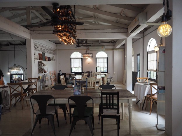 บรรยากาศ TREAT Cafe & Hangout