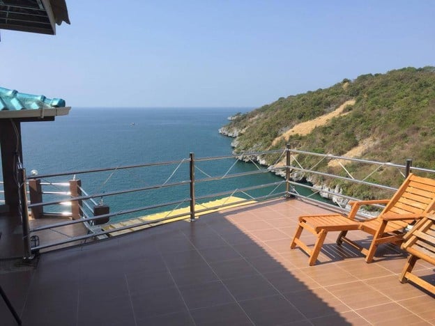 เยลโลว์เฮ้าส์เกาะสีชัง