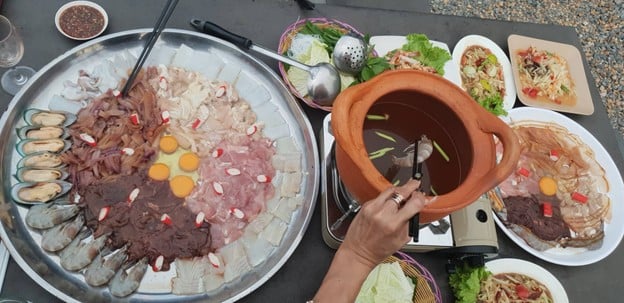 จิ้มจุ่มหม้อเบ้อเร่อ ประตู108มอ.