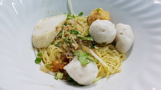 ก๋วยเตี๋ยวลูกชิ้นปลา บ้านหม้อ(เจงคุง)