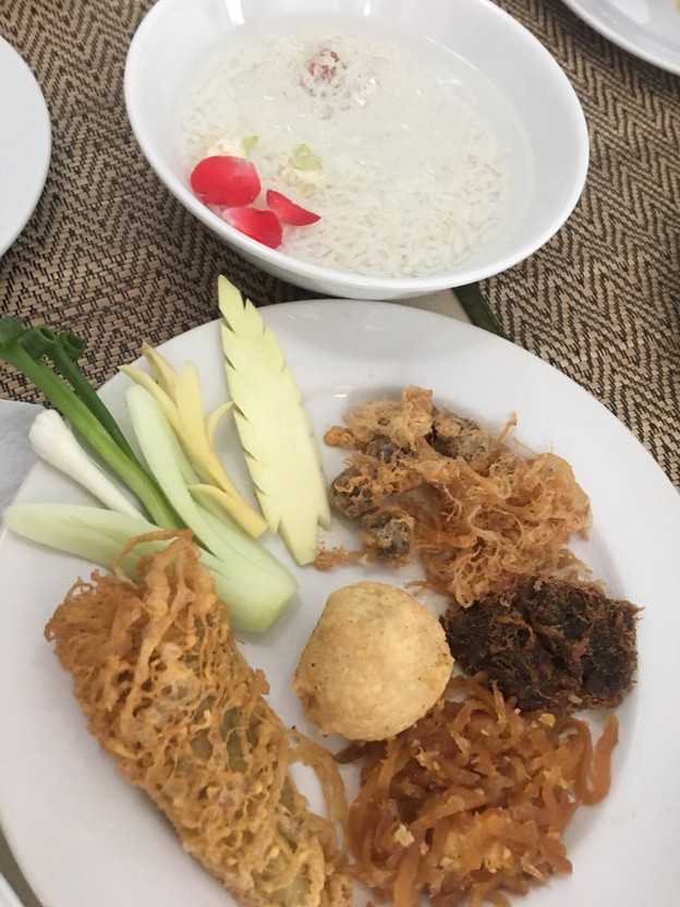 หลายรส พร้อมพงษ์