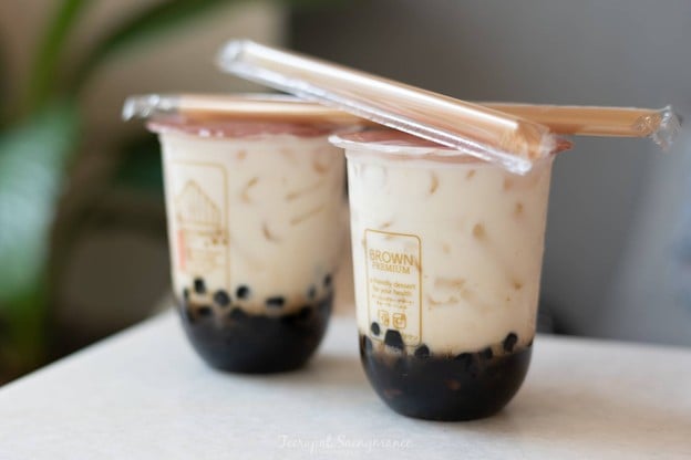 เมนูของร้าน Brown Café นิมมานเหมินท์ ซอย 9