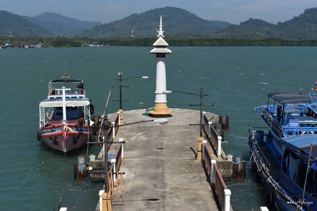 บรรยากาศ ท่าเรือบ้านสลักเพชร เกาะช้าง