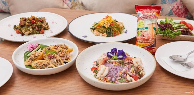 เมนูของร้าน A Lot Of Love Eight Thonglor