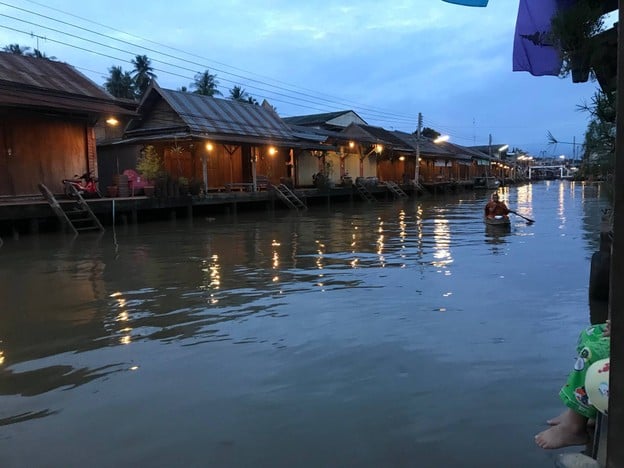 บ้านแม่อารมย์