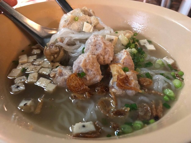 ก๋วยจั๊บอุบล "สี่หมงโก๋ย"