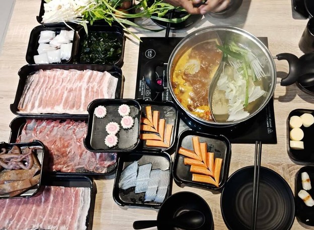 กินรึยัง ชาบูบุฟเฟต์  ภูเก็ต