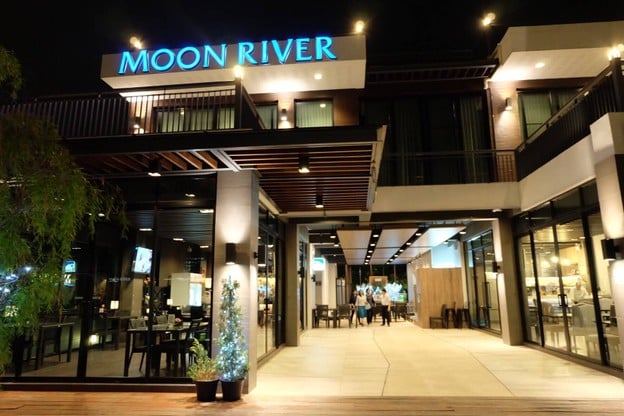 มูน ริเวอร์ MOON RIVER Silk Dining Restaurant