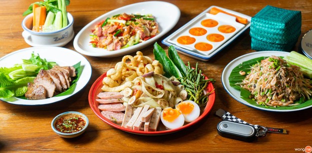 เมนูของร้าน Zaab Eli (แซ่บอีลี่) สีลมคอมเพล็กซ์