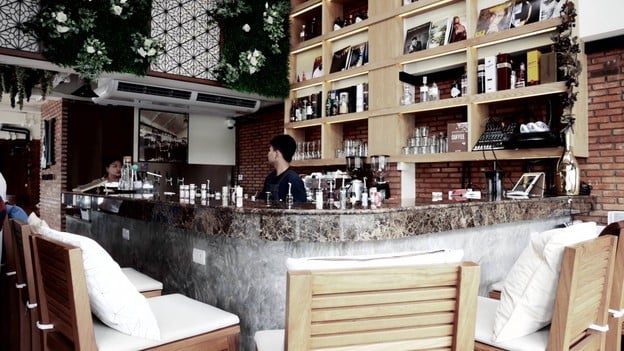 Magnolia Cafe & Bar -