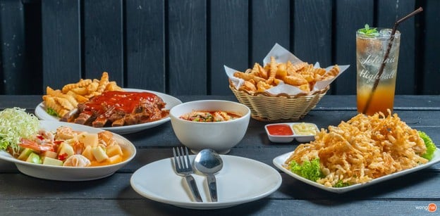 เมนูของร้าน Full Moon Terrace & Bar