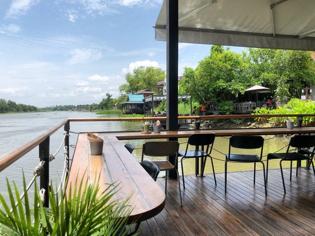 บรรยากาศ RIVA Floating Cafe ปานเทวี ริเวอร์ไซด์ รีสอร์ท แอนด์ สปา