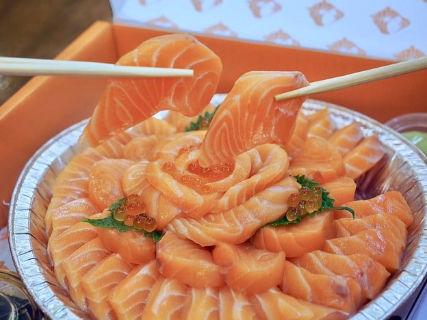 เมนูของร้าน ร้านปลาสีส้ม เจริญราษฎร์