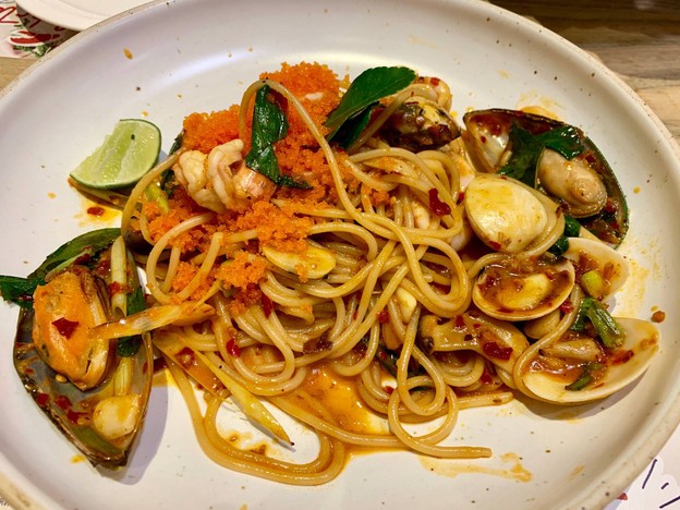 On The Table เมกาบางนา