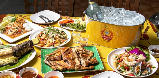 เมนูของร้าน ไก่ย่างจักราช (ตลาดไท)