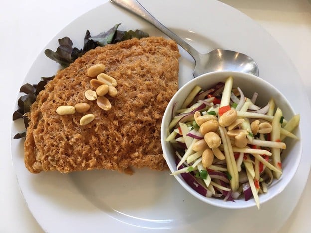 เมนูของร้าน Take View Seafood  ริมบึงหนองโคตร