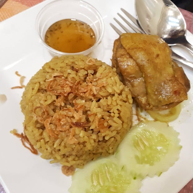 เมนูของร้าน การิม โรตี มะตะบะ ถนนพระอาทิตย์