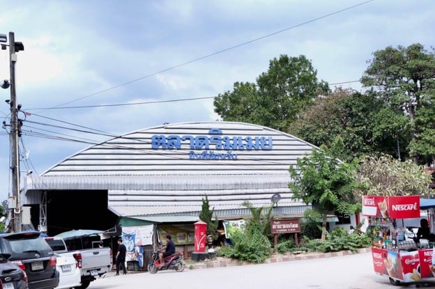 บรรยากาศ ตลาดริมเมย