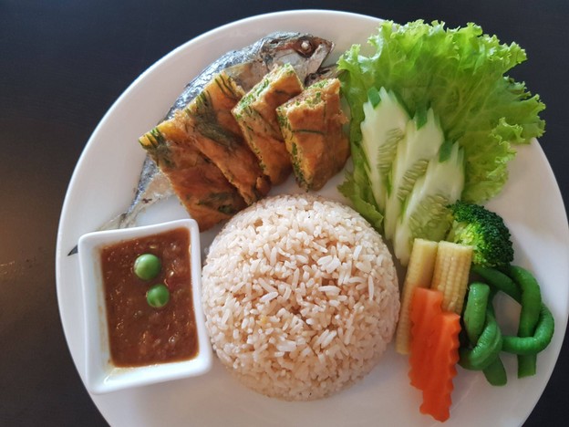 บ้านเล็ก อาหาร & เครื่องดื่ม