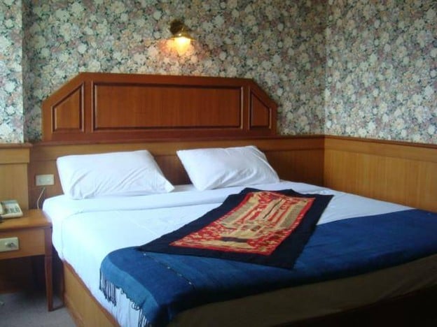 โรงแรมสกลแกรนด์พาเลส