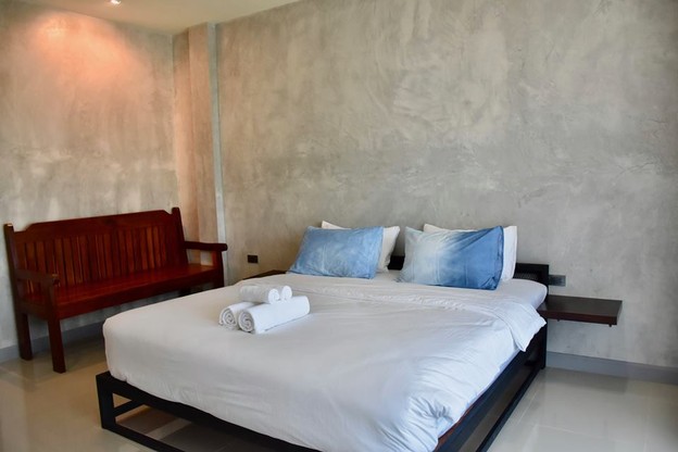 โรงแรมฮักสกลนคร