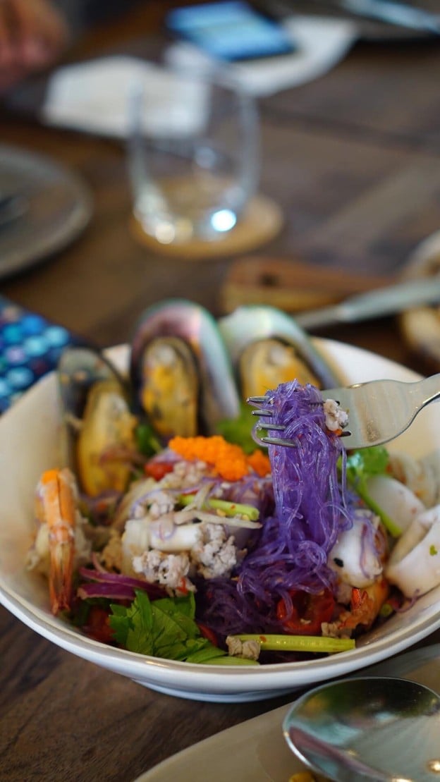 Akart Bistro & Bar