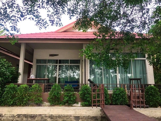 เรือนปณาลี รีสอร์ท