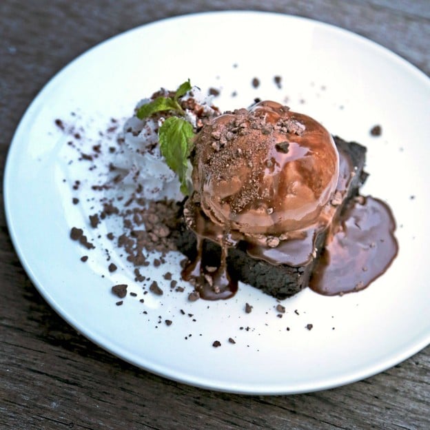 เมนูของร้าน Veganerie เมอร์คิวรี่ วิว ชิดลม