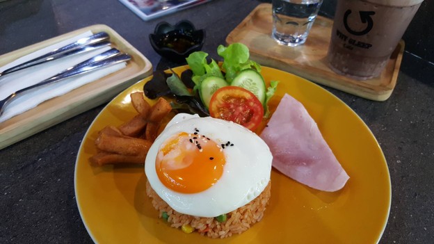 WHY SLEEP Cafe’